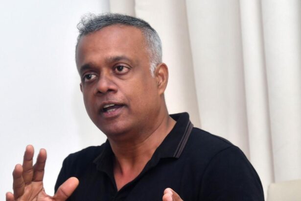 गौतम वासुदेव मेनन को डबल झटका