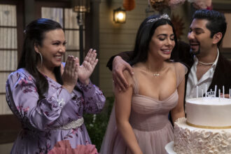 रोमांटिक ड्रामा, कॉमेडी।