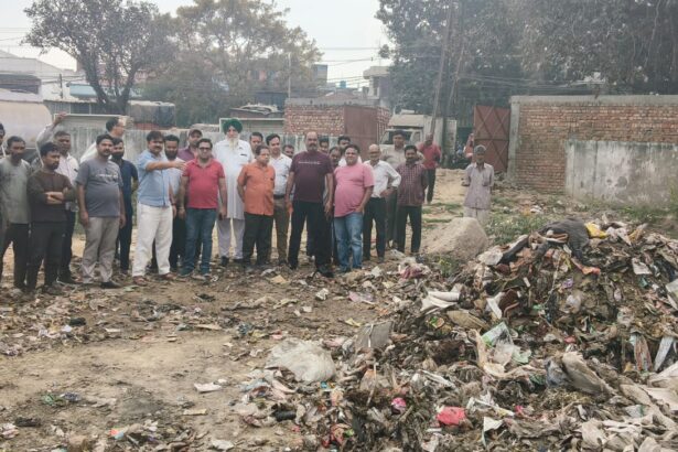 गंदगी पर गुस्से में गौरव शर्मा