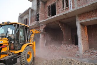 रौंदी जा रही अवैध कालोनियां