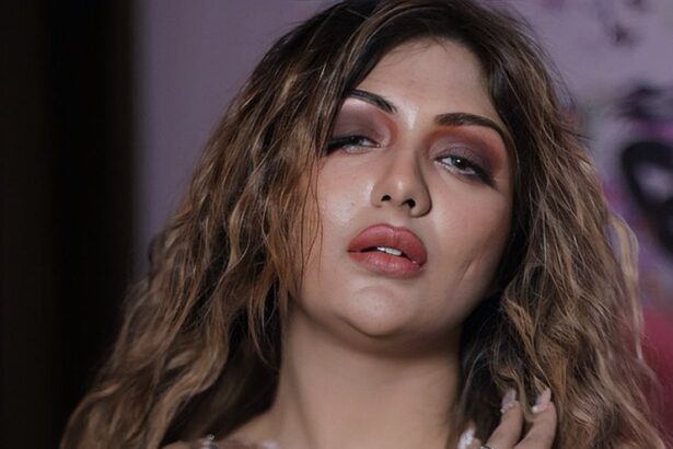 खुर्शी मुखर्जी के बयान से हंगामा