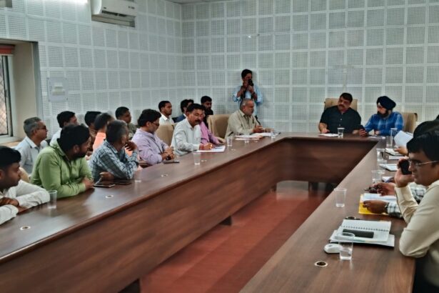 लाेकेश अग्रवाल की चीफ से दो टूक