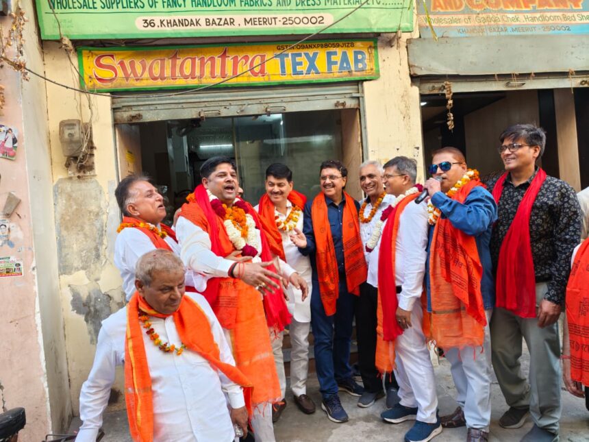 खूब मिल रहा है अंकुर पैनल को समर्थन