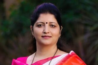 रूपाली चाकणकर ने दिया इस्तीफा